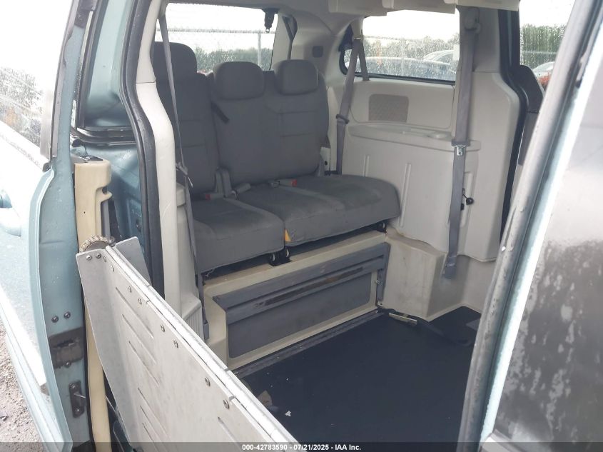 2010 Chrysler Town & Country Touring VIN: 2A4RR5D17AR243996 Lot: 42783590