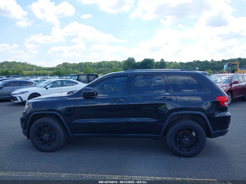 2013 Jeep Grand Cherokee Laredo VIN: 1C4RJFAG8DC544737 Lot: 42783815