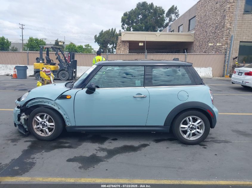 2011 Mini Cooper VIN: WMWSU3C58BT095623 Lot: 42784270