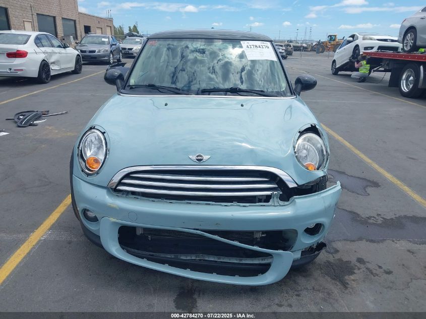 2011 Mini Cooper VIN: WMWSU3C58BT095623 Lot: 42784270