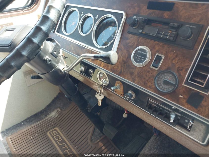 1985 Chevrolet P30 VIN: 1GBKP37W6F3303683 Lot: 42784309