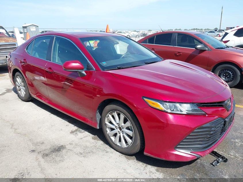 4T1B11HK2JU654330 2018 Toyota Camry Le auction photo 1