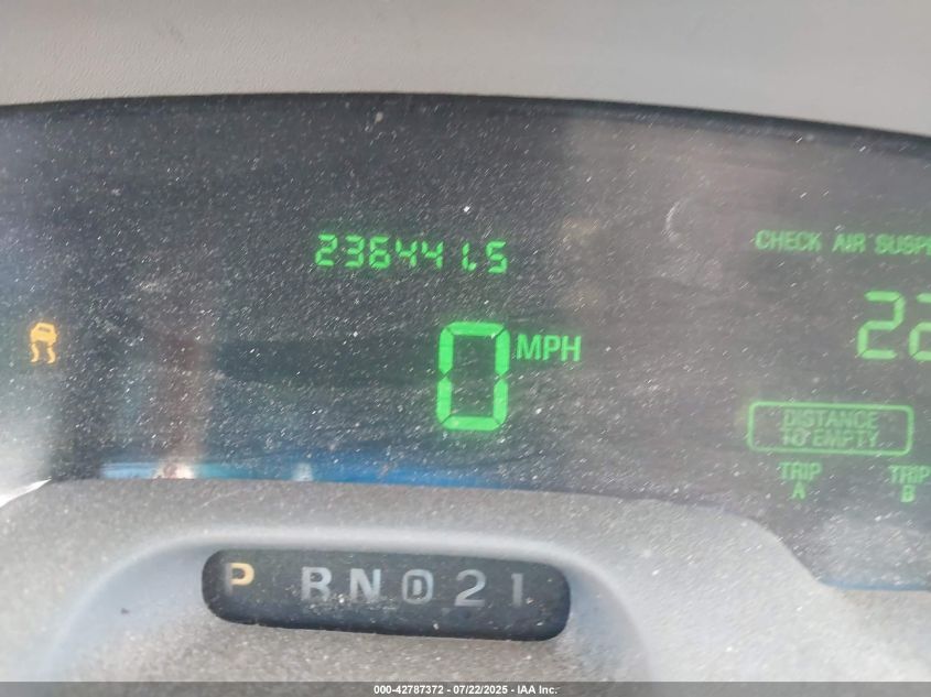 2005 Mercury Grand Marquis Ls/Lse VIN: 2MEFM75W55X610861 Lot: 42787372