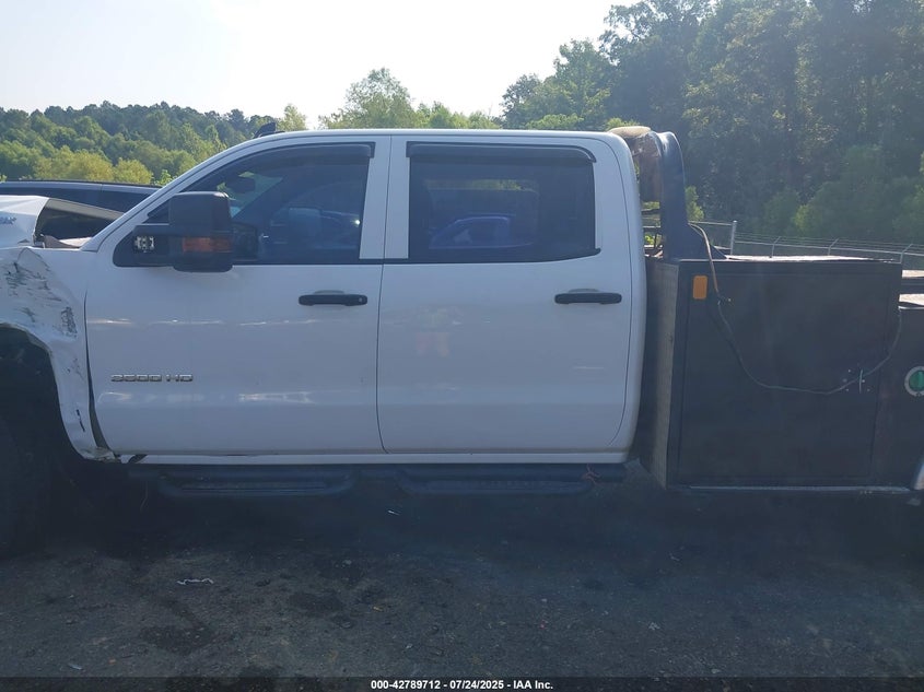 2017 Chevrolet Silverado 3500Hd Chassis Wt VIN: 1GB4KYCY8HF111291 Lot: 42789712