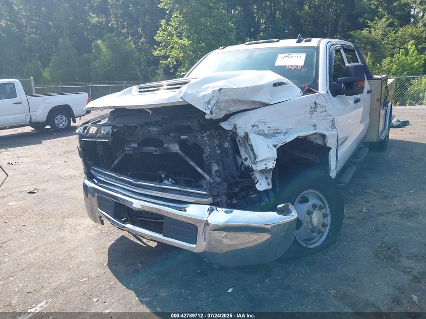 2017 Chevrolet Silverado 3500Hd Chassis Wt VIN: 1GB4KYCY8HF111291 Lot: 42789712