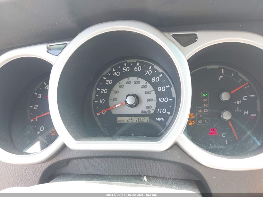 2004 Toyota 4Runner Sr5 V8 VIN: JTEZT14R740016369 Lot: 42790716