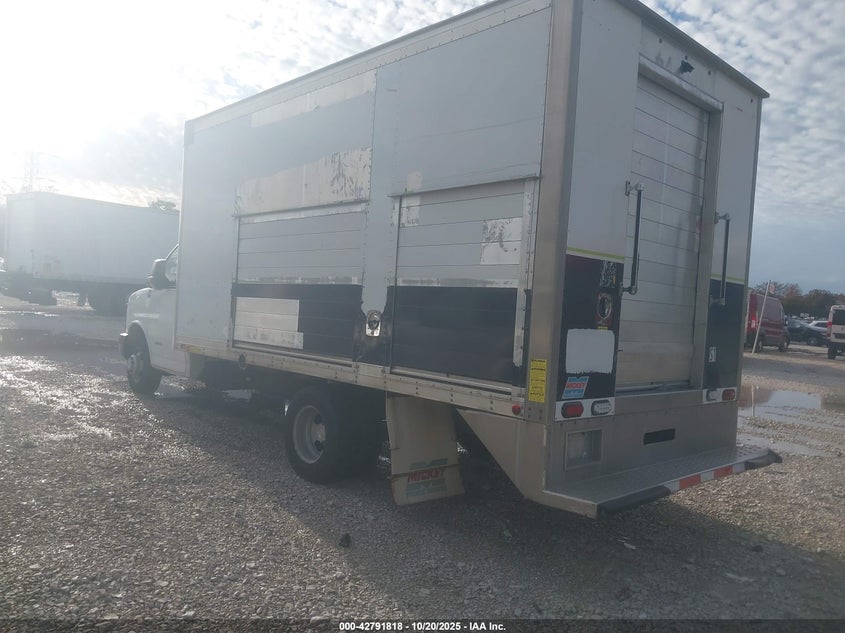 1GB6GUCG4G1126411 2016 CHEVROLET EXPRESS photo no. 3