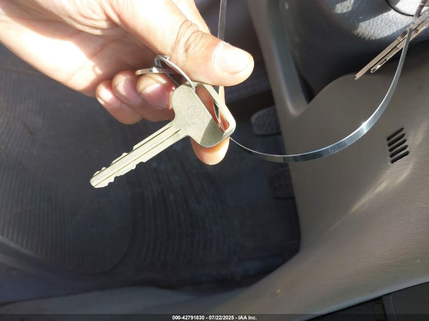 2003 Toyota Corolla Ce VIN: 2T1BR32E13C065992 Lot: 42791830