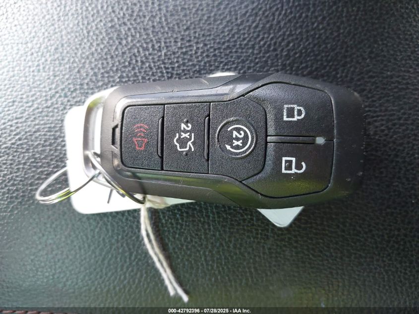 2016 Ford Explorer Sport VIN: 1FM5K8GT4GGB38586 Lot: 42792396