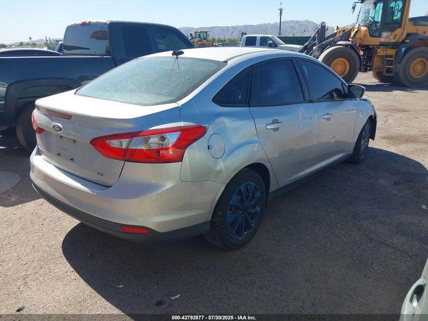 Vin: 1fahp3f2xcl325014, lot: 43286300, ford focus se 20124