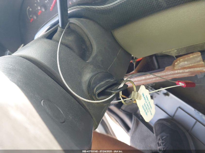 2004 Ford E-450 Cutaway Standard VIN: 1FDXE45S24HB25988 Lot: 42793140