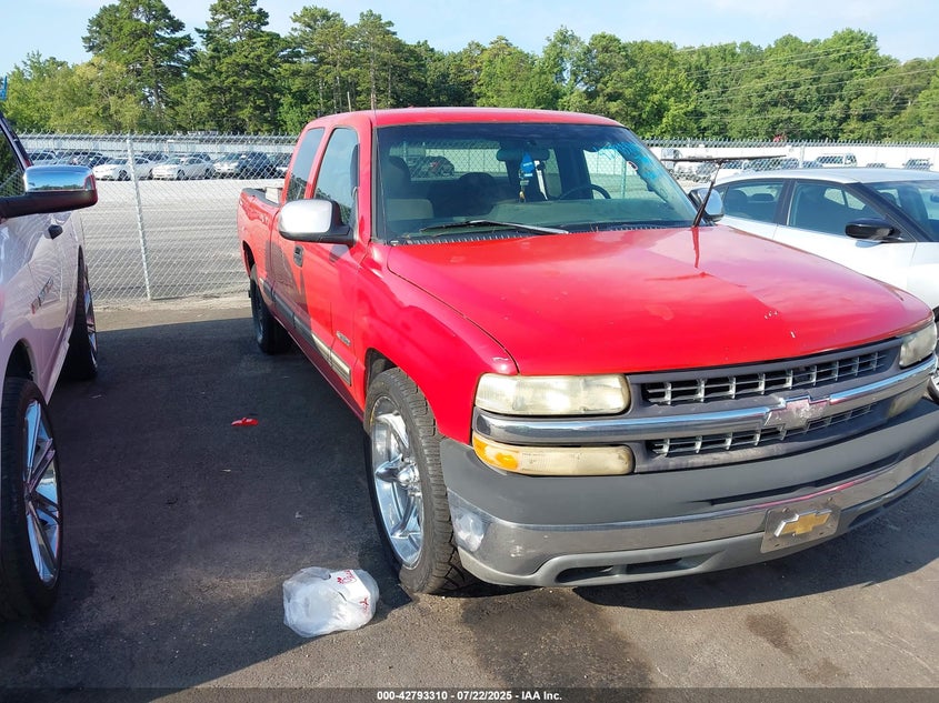 2GCEC19V8Y1195363 2000 Chevrolet Silverado 1500 Ls auction photo 1