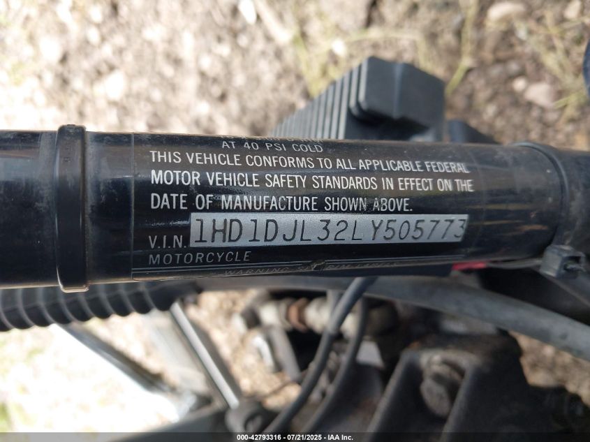 1990 Harley-Davidson Flht Classic VIN: 1HD1DJL32LY505773 Lot: 42793316
