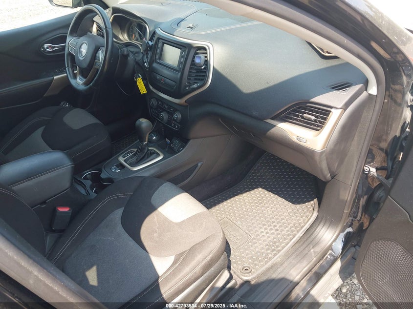 2018 JEEP CHEROKEE LATITUDE 4X4 1C4PJMCX6JD531869