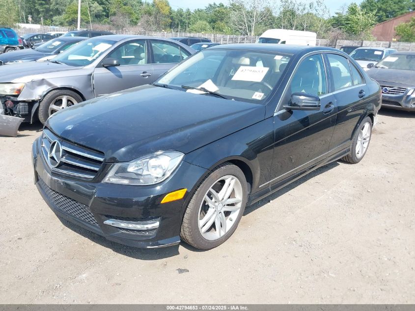 2014 Mercedes-Benz C 300 Luxury 4Matic/Sport 4Matic VIN: WDDGF8AB1EG243395 Lot: 42794653