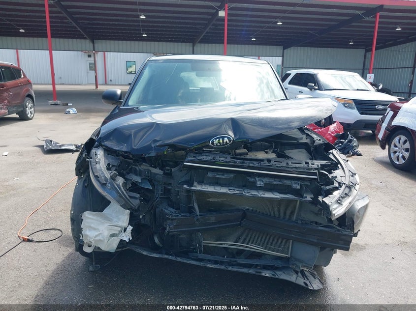 2020 KIA SOUL LX - KNDJ22AU7L7009897