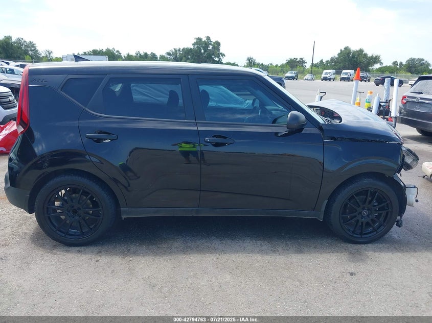 2020 KIA SOUL LX - KNDJ22AU7L7009897