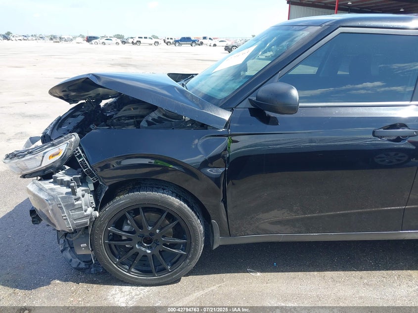 2020 KIA SOUL LX - KNDJ22AU7L7009897