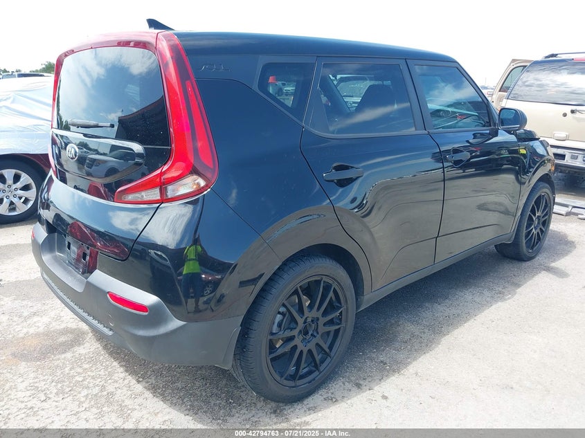 2020 KIA SOUL LX - KNDJ22AU7L7009897
