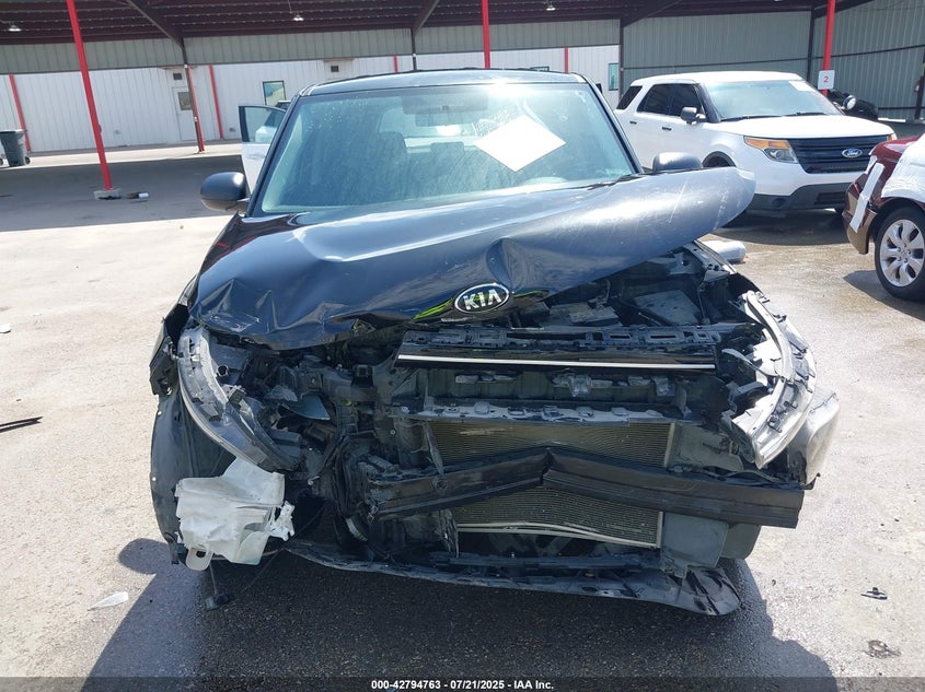 2020 KIA SOUL LX - KNDJ22AU7L7009897