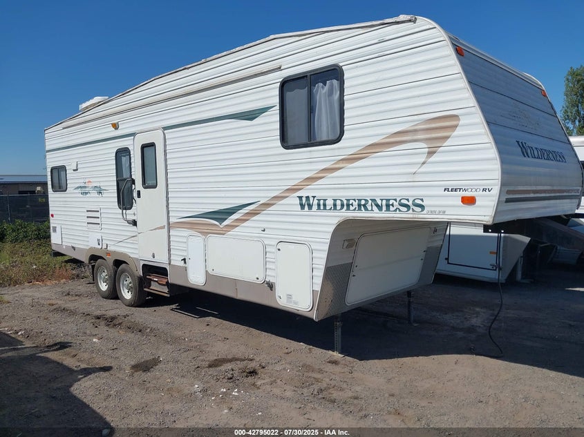 1ED5R282742482737 2004 Fleetwood Trailer auction photo 1