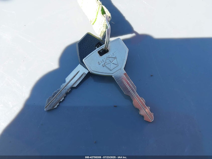 1990 Chrysler New Yorker C-Body Landau VIN: 1C3XC66R0LD832406 Lot: 42795359