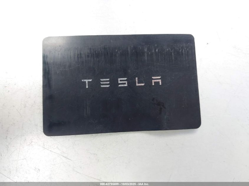 2021 Tesla Model Y Long Range Dual Motor All-Wheel Drive VIN: 5YJYGDEE4MF245529 Lot: 42795489