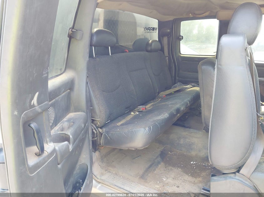 2005 Chevrolet Silverado 3500 Work Truck VIN: 1GCHK39265E143189 Lot: 42795624