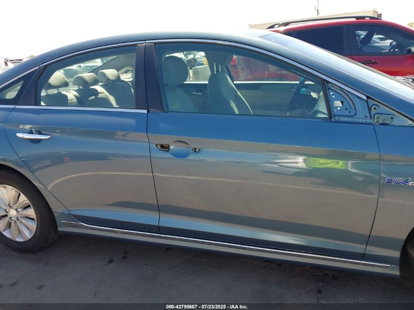 2016 Hyundai Sonata Hybrid Se VIN: KMHE24L13GA011747 Lot: 42795687