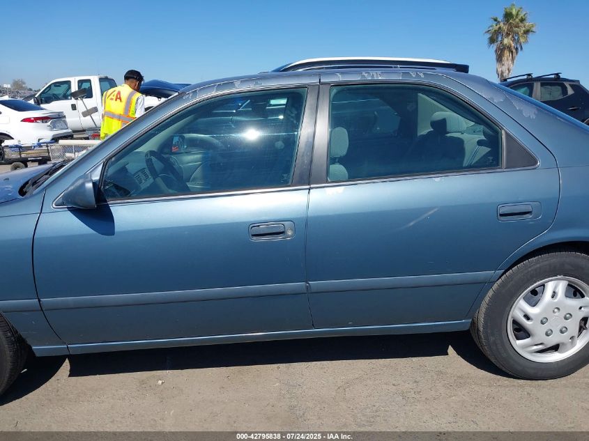 2001 Toyota Camry Le VIN: 4T1BG22K21U826692 Lot: 42795838
