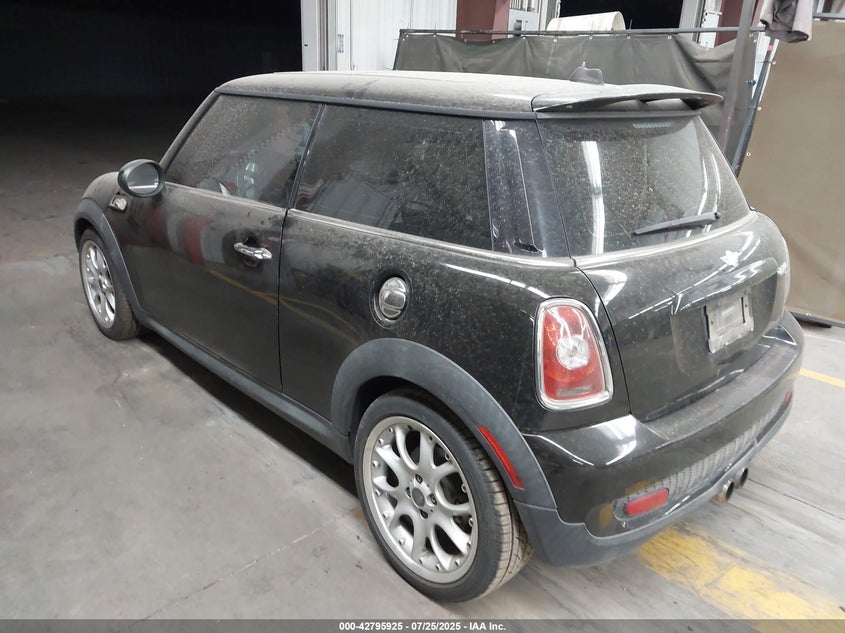 2010 Mini Cooper S VIN: WMWMF7C54ATZ34577 Lot: 42795925