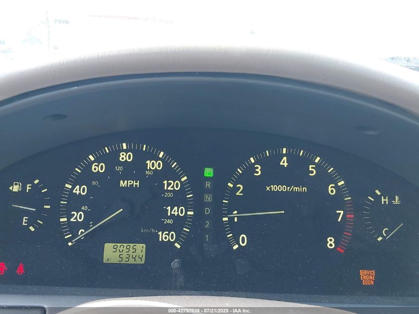 2001 Infiniti I30 Luxury VIN: JNKCA31A31T034936 Lot: 42797036