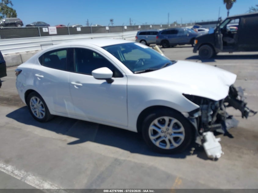 2016 Scion Ia VIN: 3MYDLBZV0GY111118 Lot: 42797096