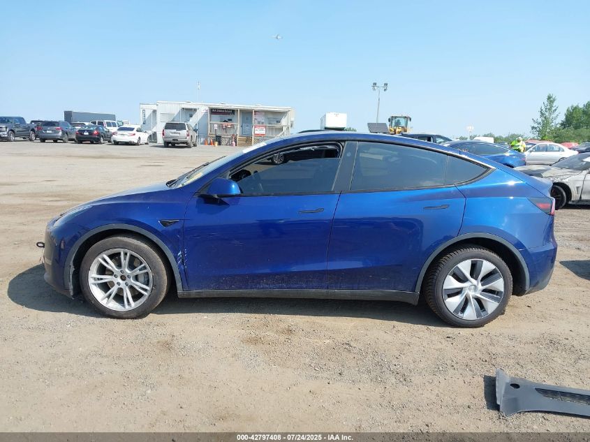 2023 Tesla Model Y VIN: 7SAYGDEE7PA172208 Lot: 42797408