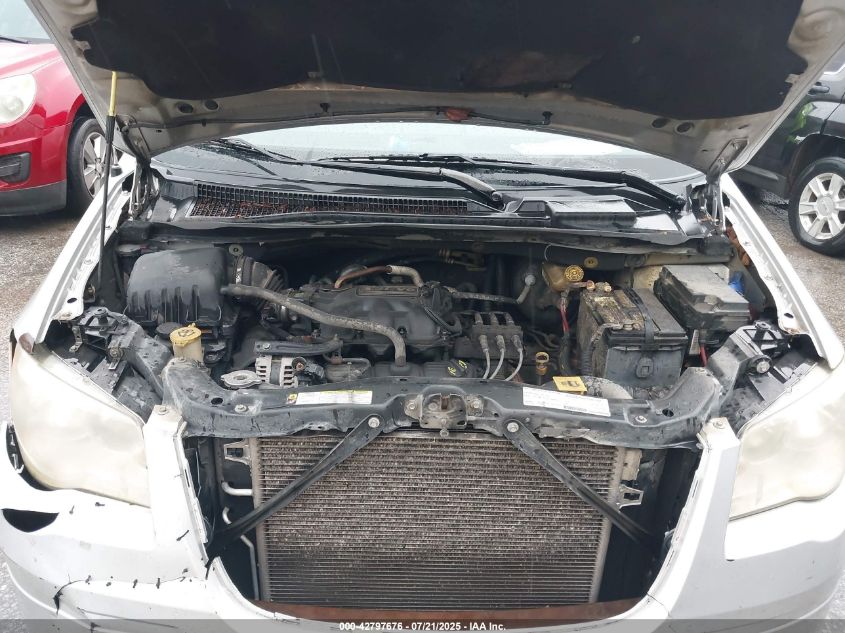 2008 Chrysler Town & Country Lx VIN: 2A8HR44H58R708061 Lot: 42797676