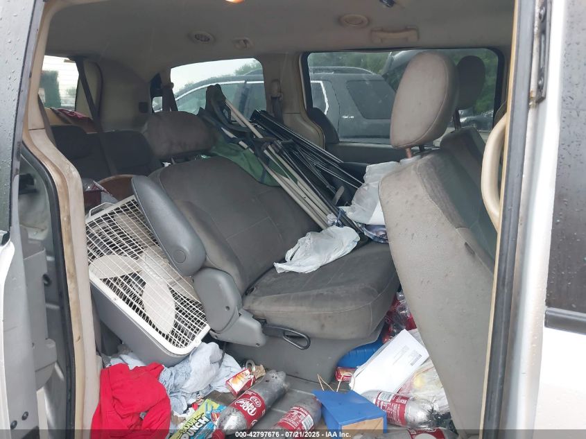 2008 Chrysler Town & Country Lx VIN: 2A8HR44H58R708061 Lot: 42797676