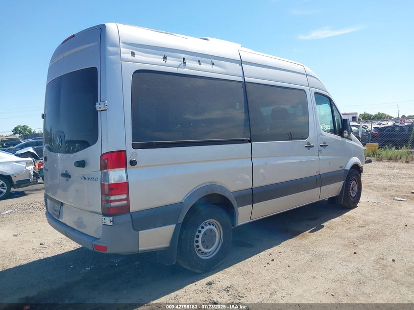 WDZPE7CC9C5695410 2012 MERCEDES-BENZ SPRINTER photo no. 4