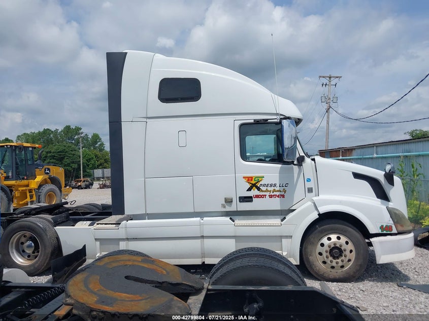 2013 Volvo Vn Vnl VIN: 4V4NC9EH6DN137831 Lot: 42799804