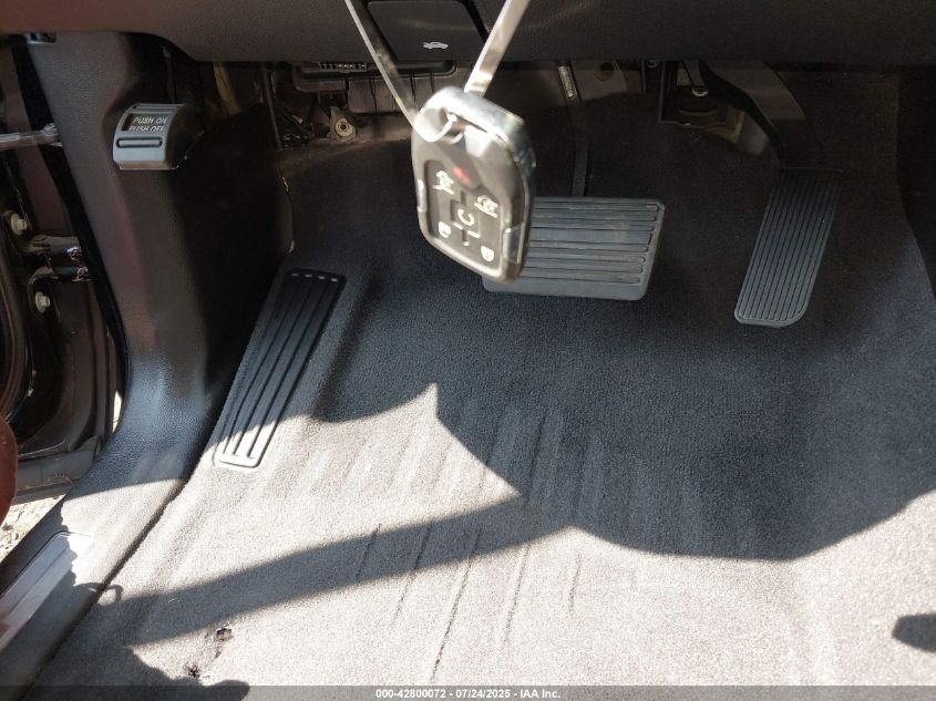 2019 Chevrolet Suburban Premier VIN: 1GNSKJKJ1KR124704 Lot: 42800072