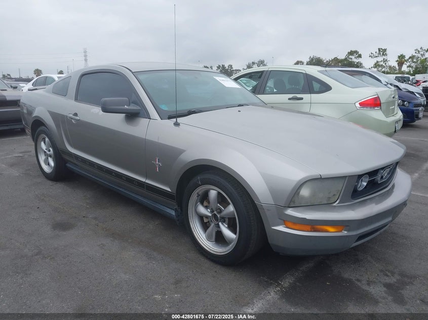 1ZVHT80NX85172410 2008 Ford Mustang auction photo 1