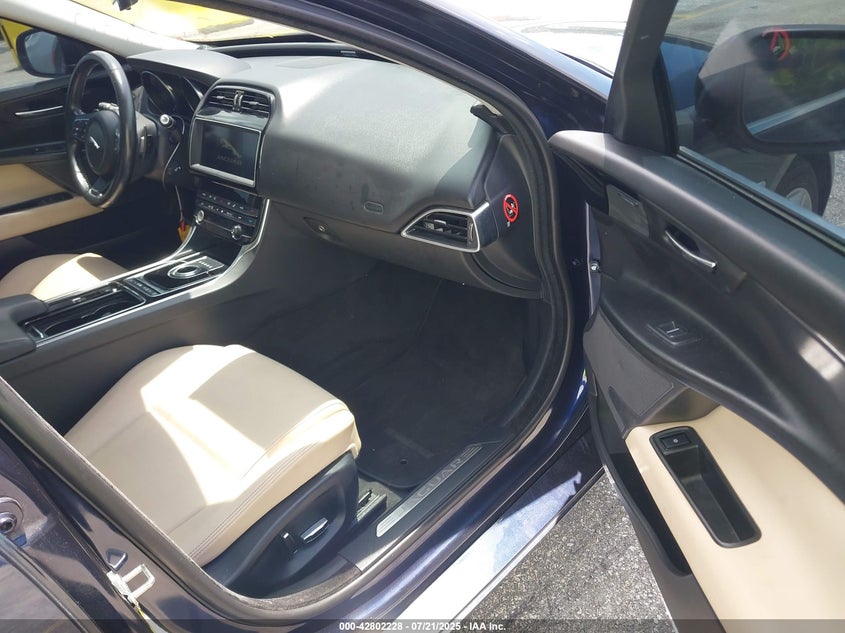 2019 JAGUAR XE 25T PREMIUM SAJAJ4FX9KCP46060