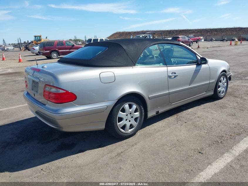 2003 Mercedes-Benz Clk 320 VIN: WDBLK65G33T142070 Lot: 42802417