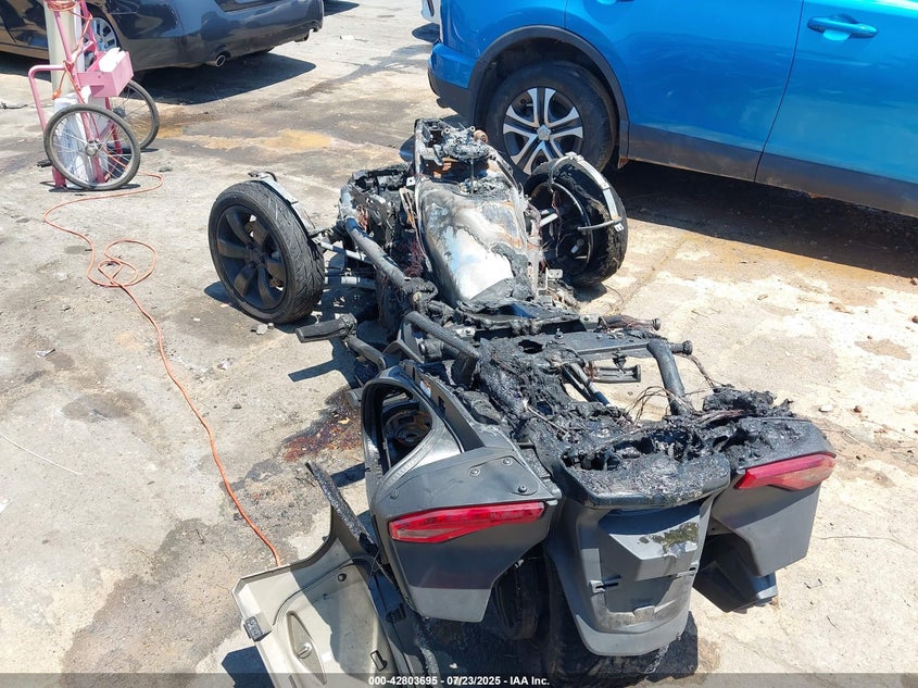 2019 Can-Am Spyder Roadster F3-T/F3 Limited black null gasoline 2BXREDD28KV000419 photo #4