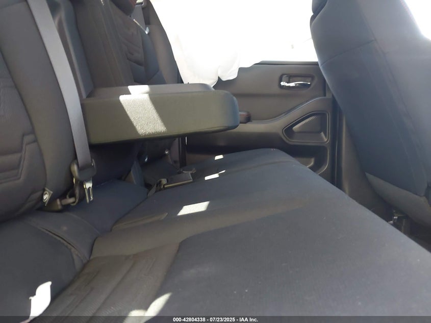 2024 NISSAN FRONTIER PRO-4X 4X4 - 1N6ED1EK1RN604437