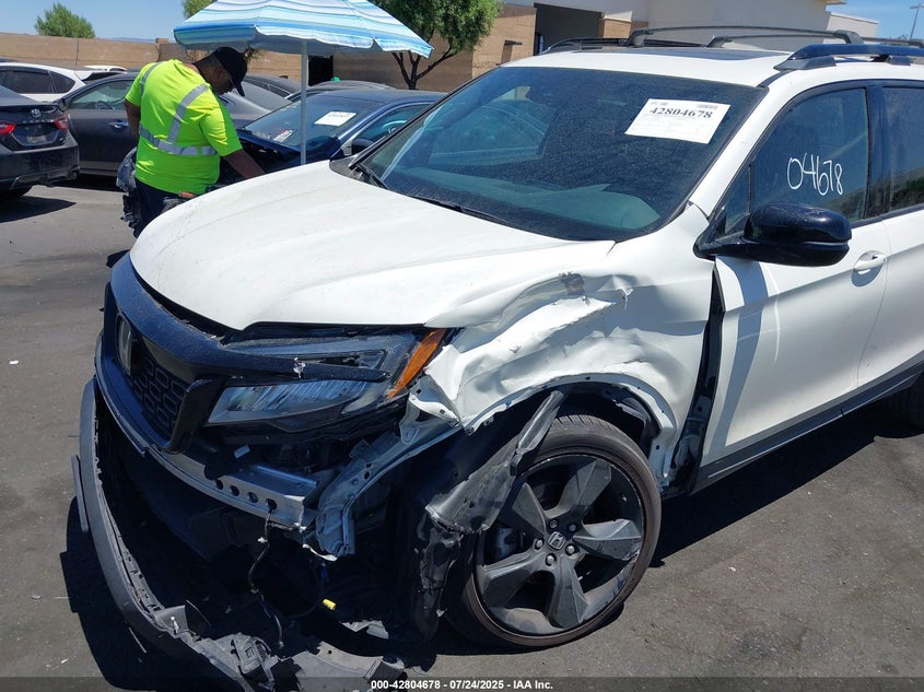 2019 HONDA PASSPORT ELITE - 5FNYF8H05KB009575