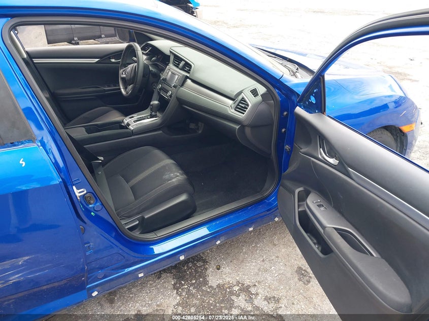 VIN 19XFC2F58JE006749 2018 HONDA CIVIC LX