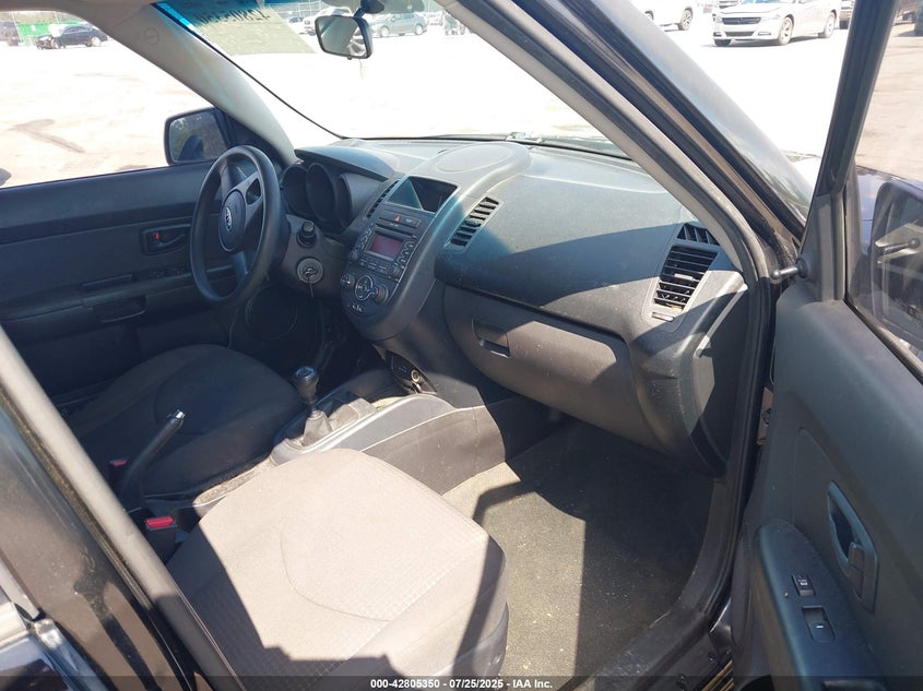 2012 Kia Soul VIN: KNDJT2A57C7400232 Lot: 42805350