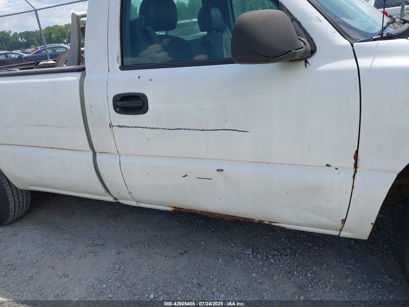 2002 Chevrolet Silverado 1500 VIN: 1GCEC14V32E126335 Lot: 42805405