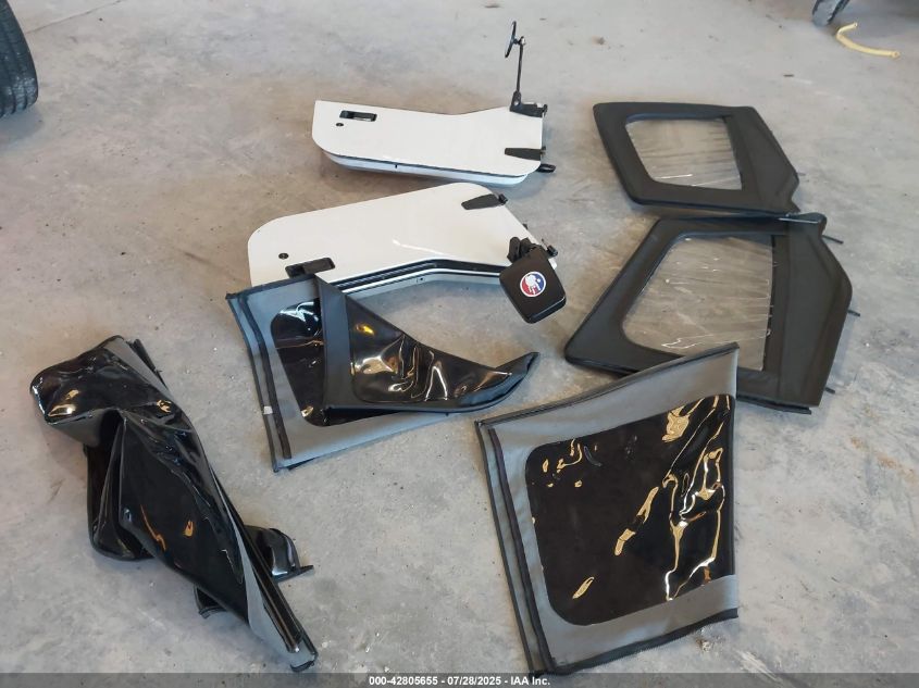 1990 Jeep Wrangler / Yj S VIN: 2J4FY19E3LJ506965 Lot: 42805655