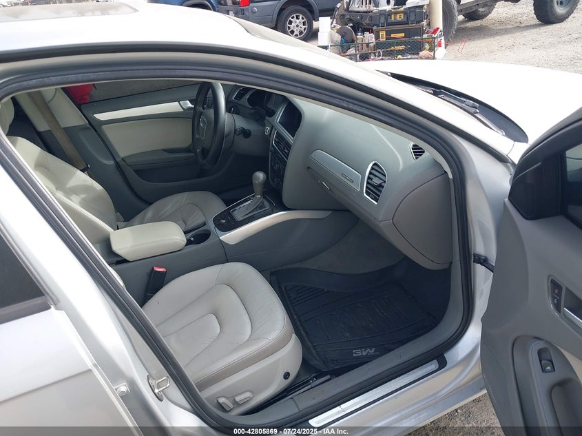 2009 Audi A4 2.0T Premium VIN: WAULF78K19A137477 Lot: 42805869